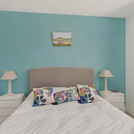 Vue - Pour 4 - Grand Balcon Apartman