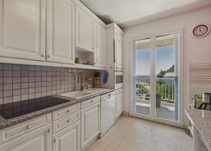 Vue - Pour 4 - Grand Balcon Apartment *